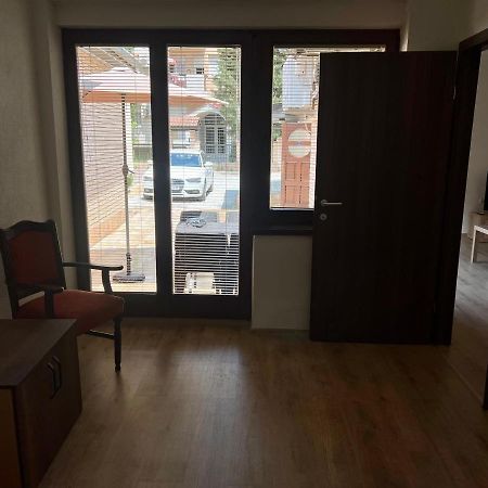 Home Base Apartments 斯科普里 外观 照片