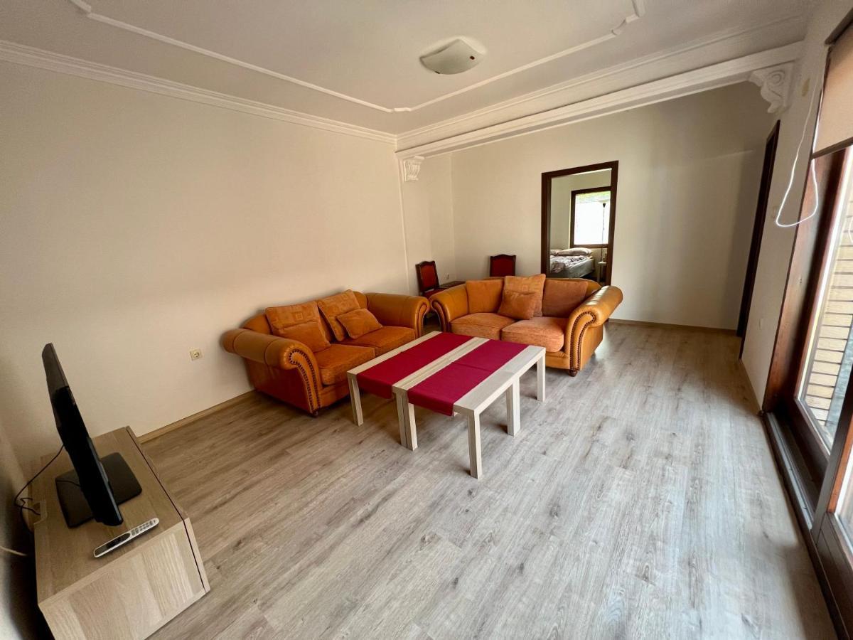 Home Base Apartments 斯科普里 外观 照片