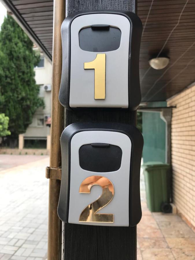 Home Base Apartments 斯科普里 外观 照片